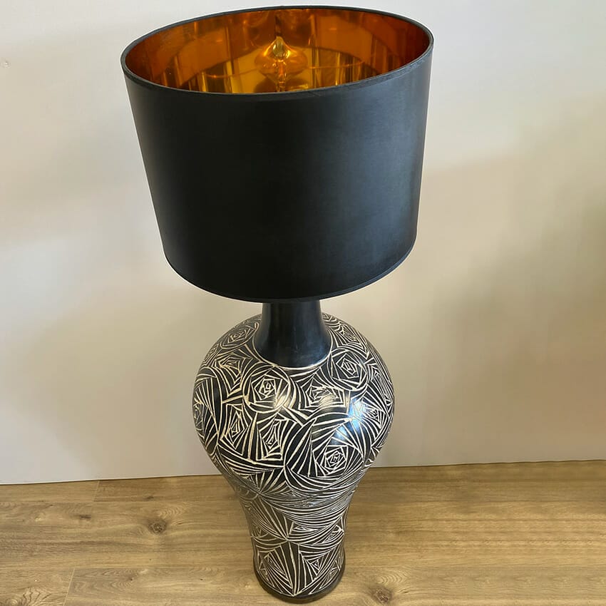lampe jarre décorative en terre cuite noir et blanc