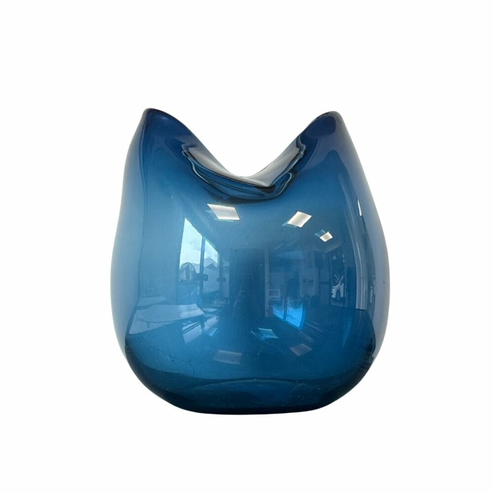 Vase Olga en verre soufflé bleu cobalt décoration boutique plume magasin de déco Rouen le petit quevilly normandie