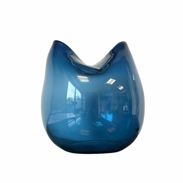 Vase Olga en verre soufflé bleu cobalt décoration boutique plume magasin de déco Rouen le petit quevilly normandie