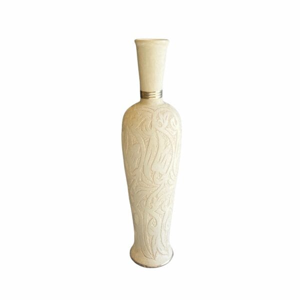 Jarre bouteille florale écrue , une pièce artisanale et en céramique, décoration de la boutique Plume magasin de déco aux docks76 à rouen normandie