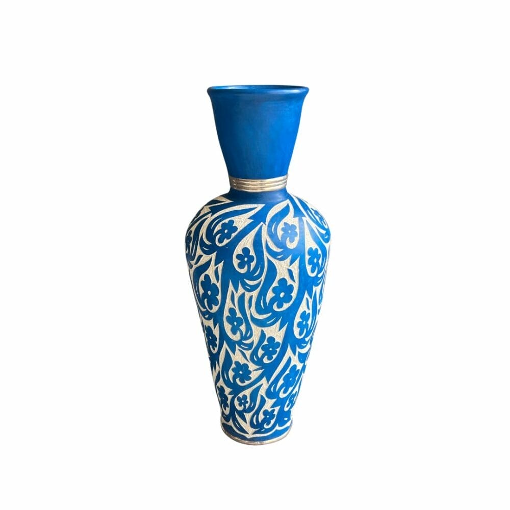 Jarre florale bleu majorelle artisanale en céramique une décoration de la boutique plume magasin de déco aux docks76 rouen normandie