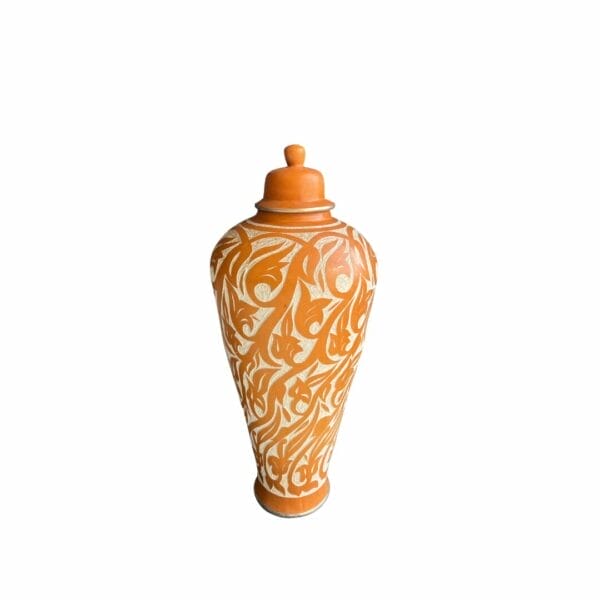 Jarre artisanale ne céramique orange florale sculptée décoration de la boutique plume magasin de déco aux docks76 à Rouen