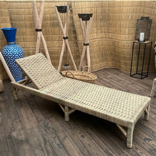 transat en corde naturelle , bain de soleil dcéoration extérieure de la boutique plume magasin de déco aux docks76 à Rouen nromandie