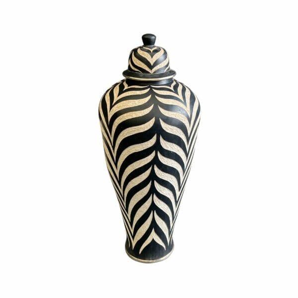 Jarre zébrée artisanale en ceramique une decoration de la boutique Plume magasin de déco aux docks 76 à Rouen normandie